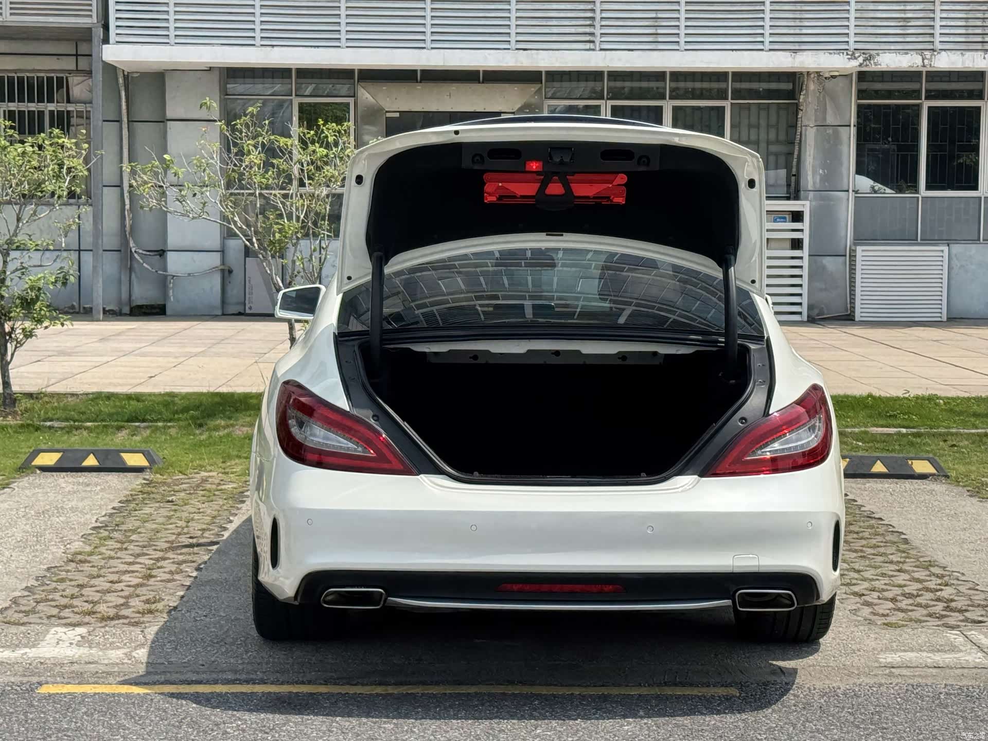 Mercedes-Benz CLS, 2016 15
