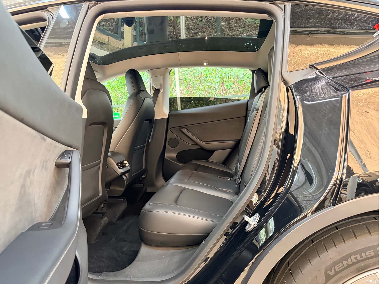 Tesla Model Y, 2021 17