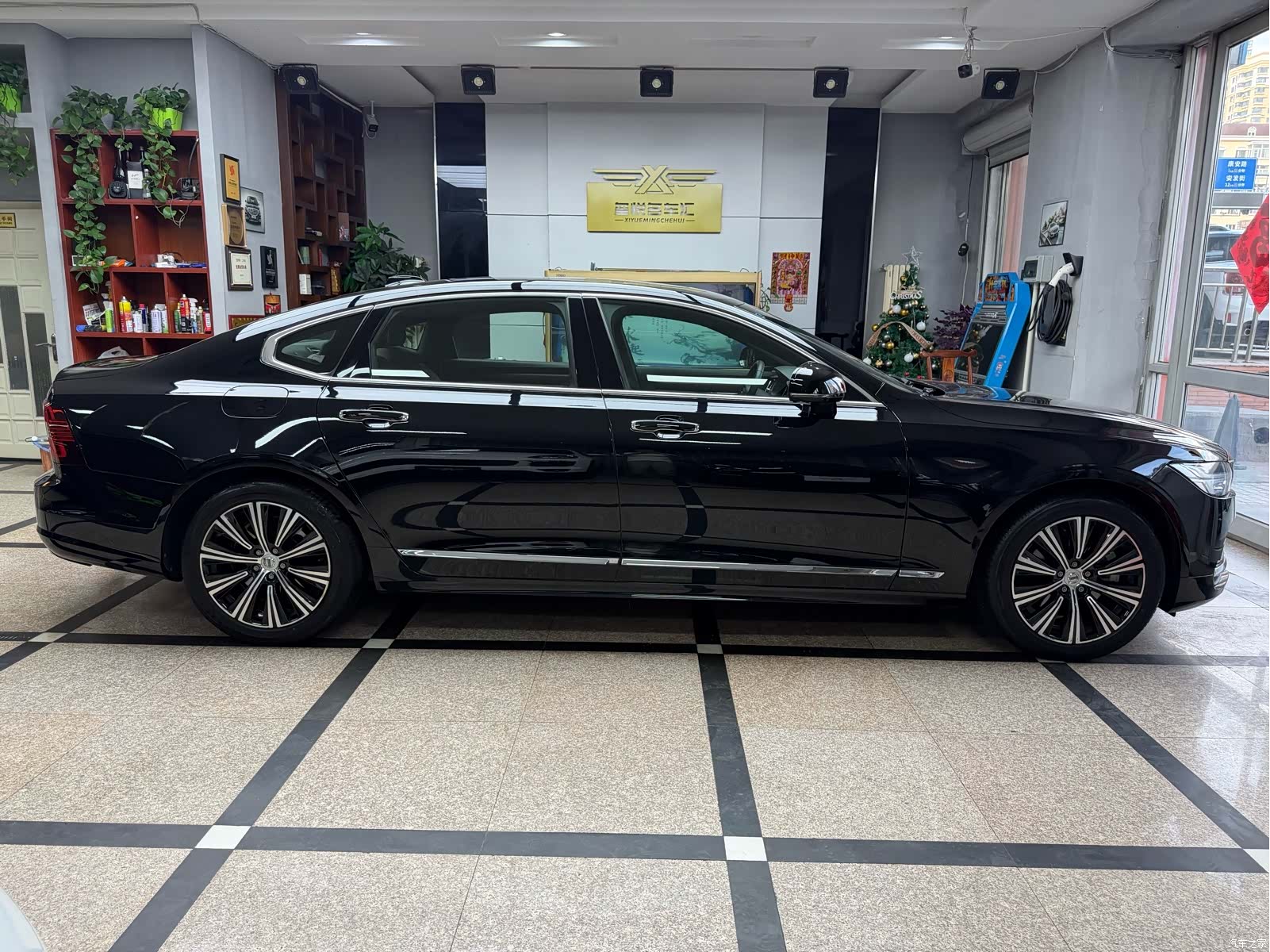 Volvo S90, 2021 4