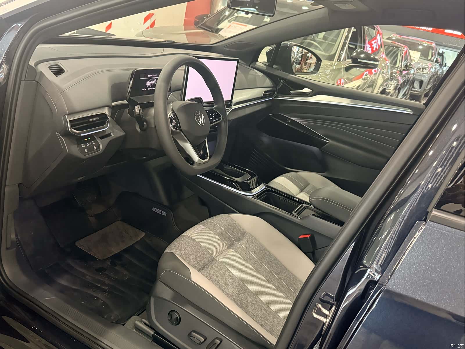 Volkswagen ID.4, 2025 6