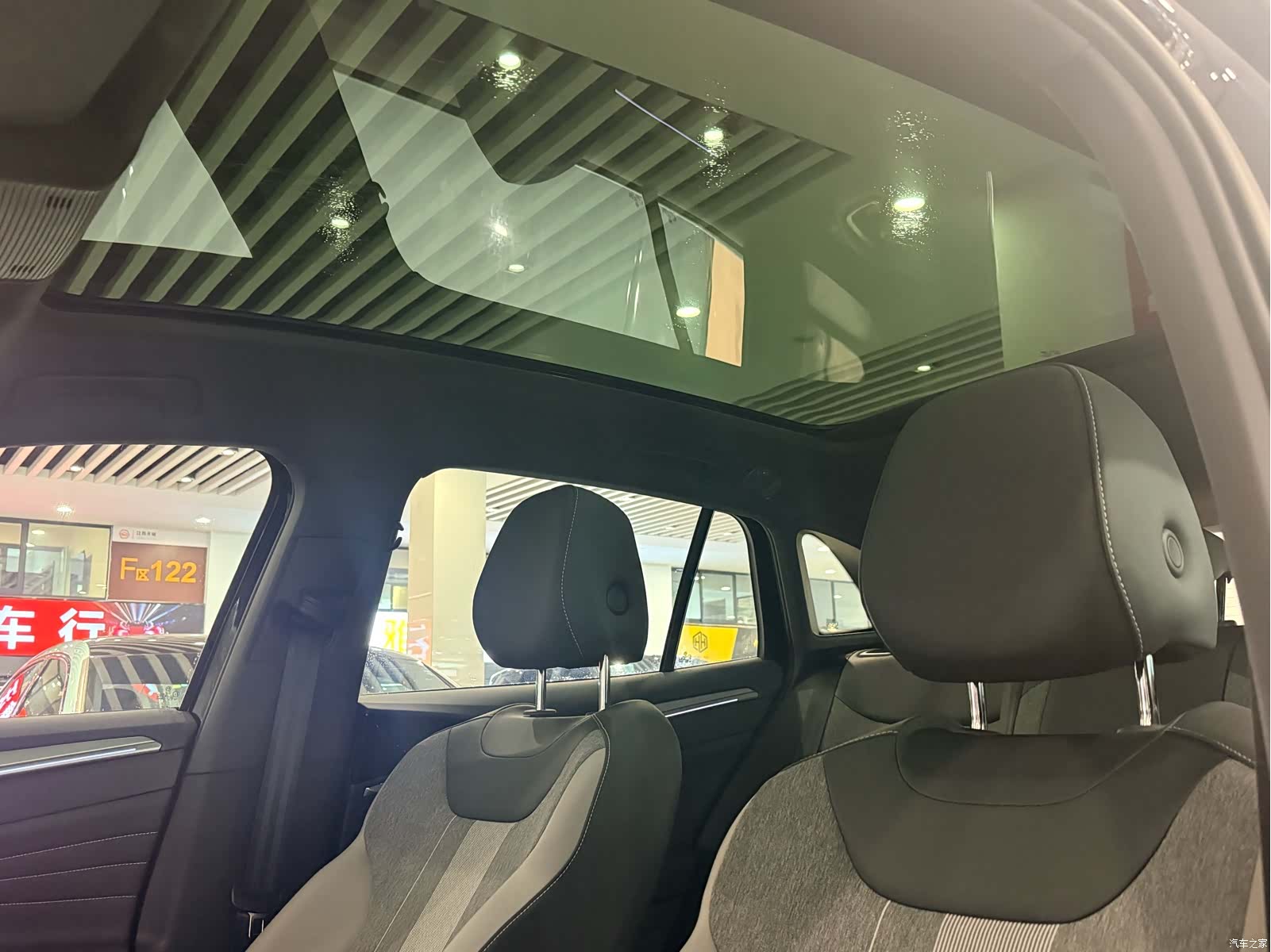 Volkswagen ID.4, 2025 10