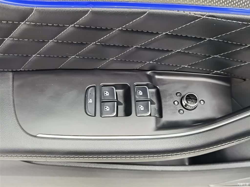 Hongqi HS5, 2019 9