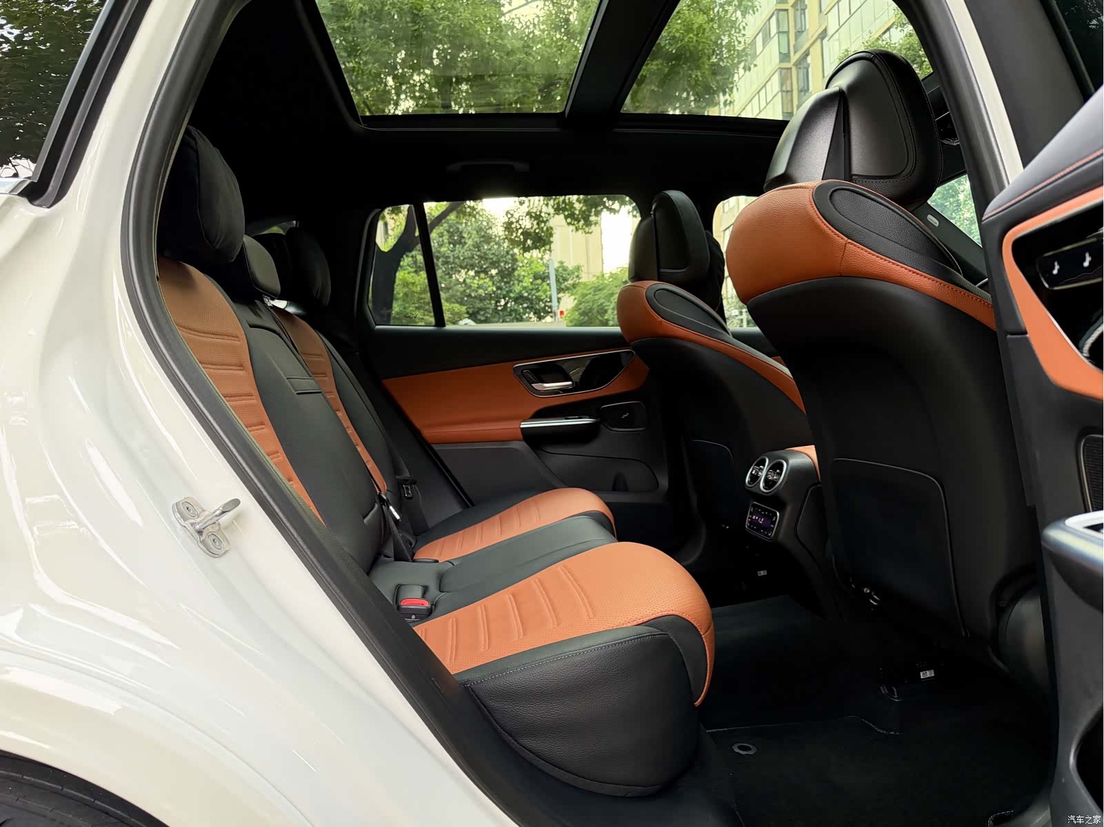 Mercedes-Benz GLC, 2025 13