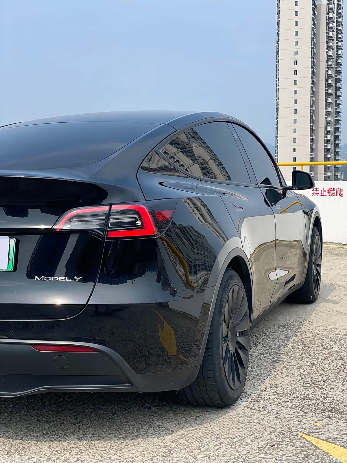 Tesla Model Y, 2023 6