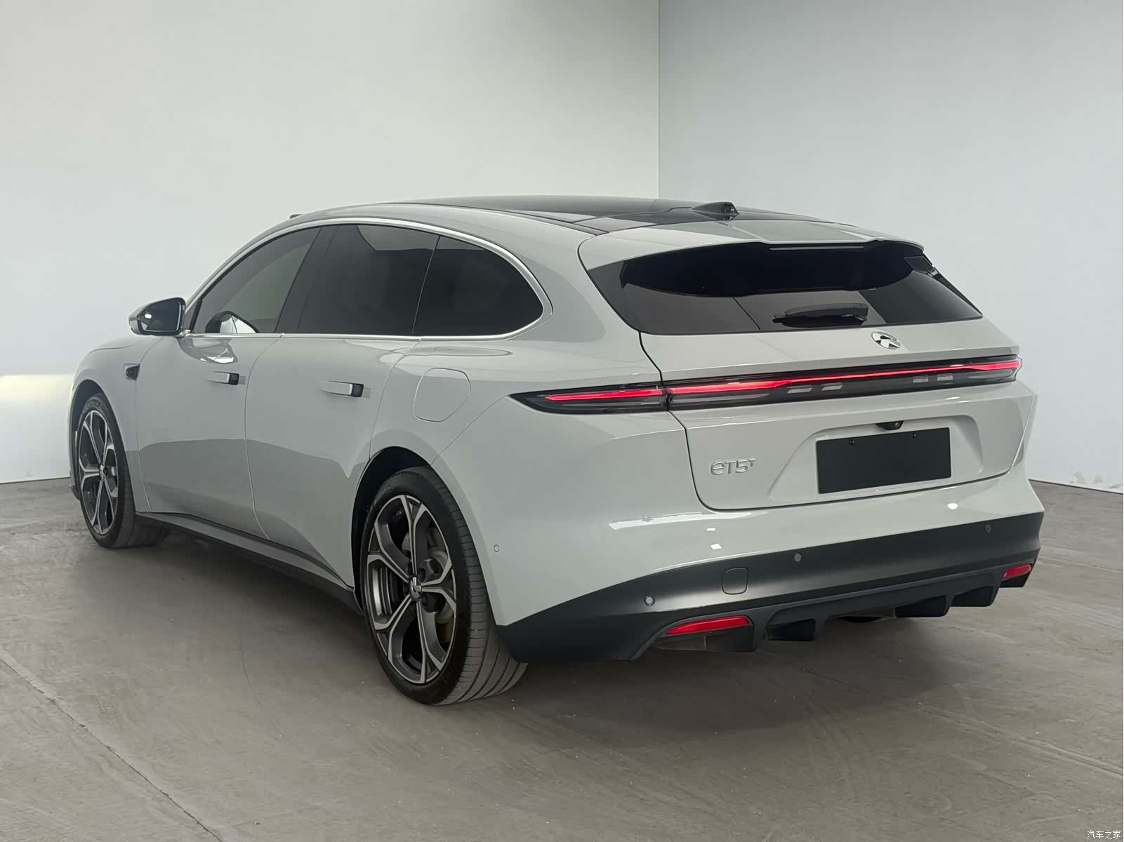 NIO ET5, 2025 все фото