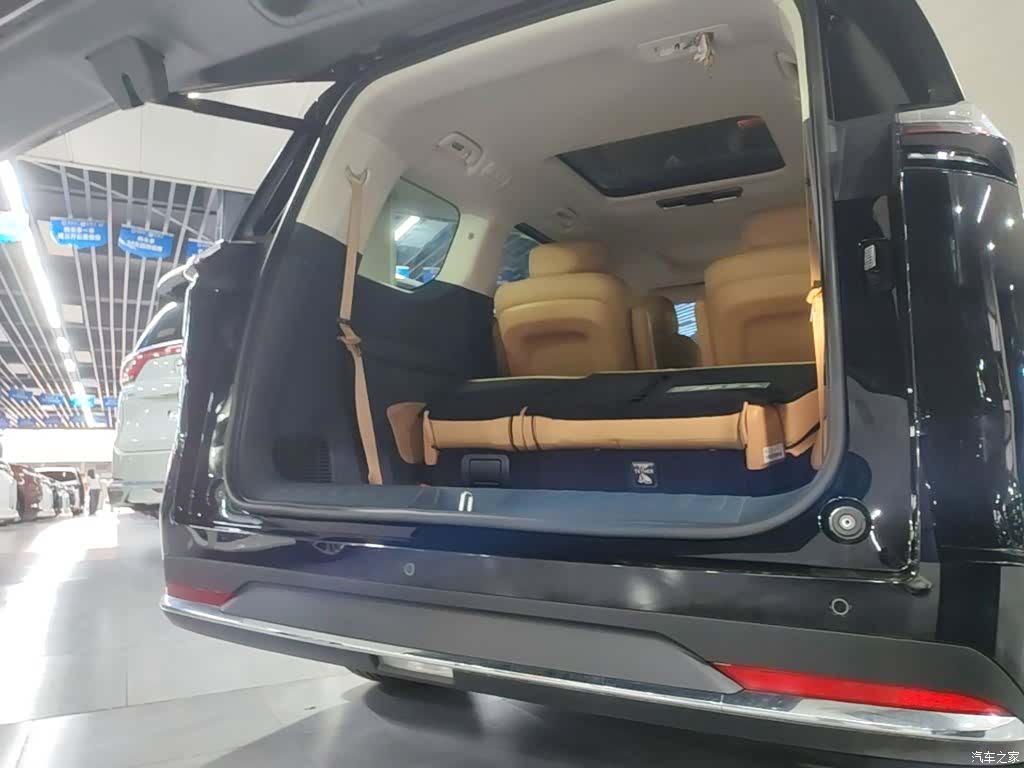 Trumpchi E8, 2024 19