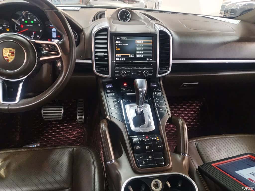 Porsche Cayenne, 2015 10