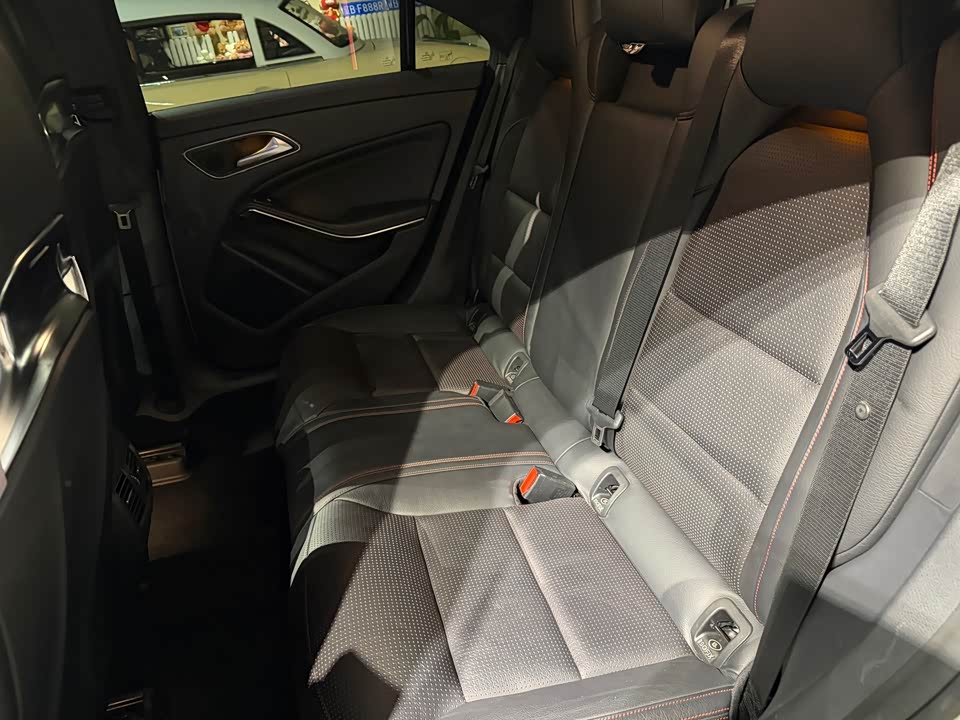 Mercedes-Benz CLA AMG