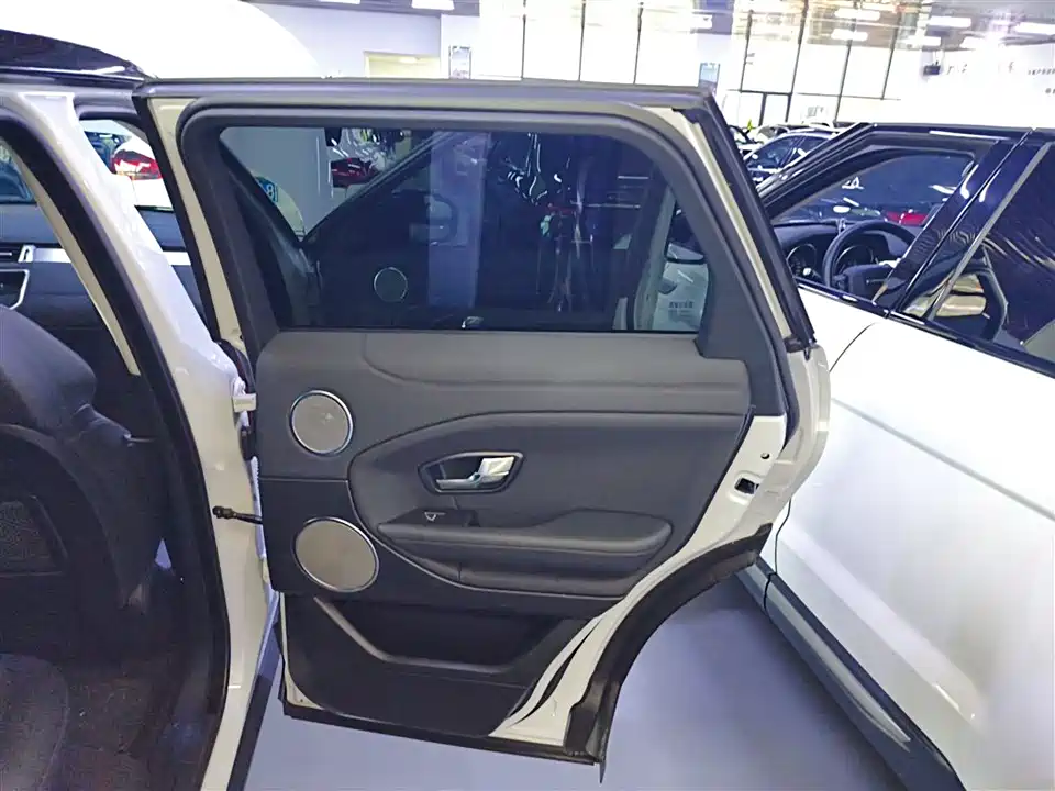 Land Rover Range Rover Aurora