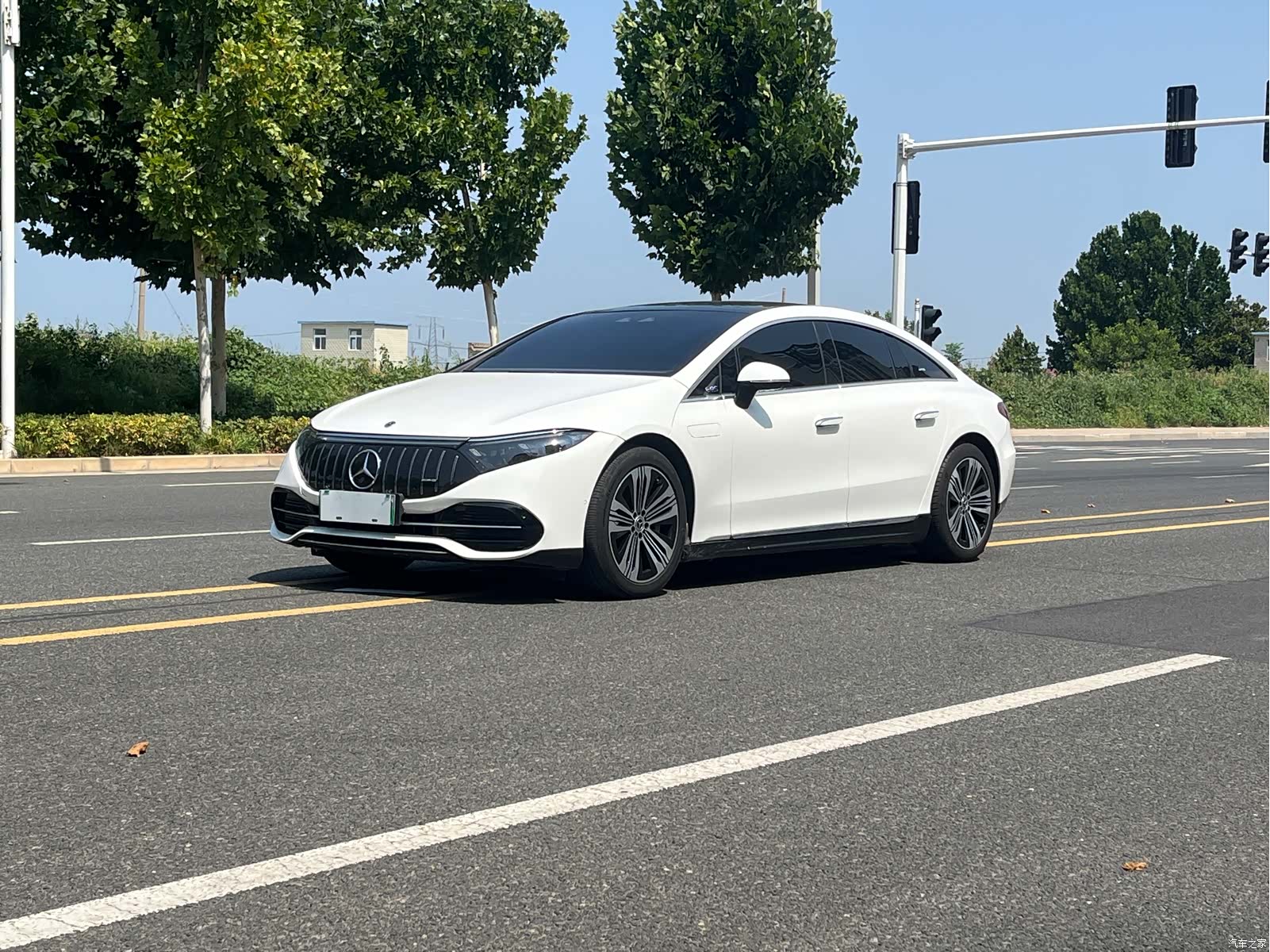 Mercedes-Benz EQS, 2022 1