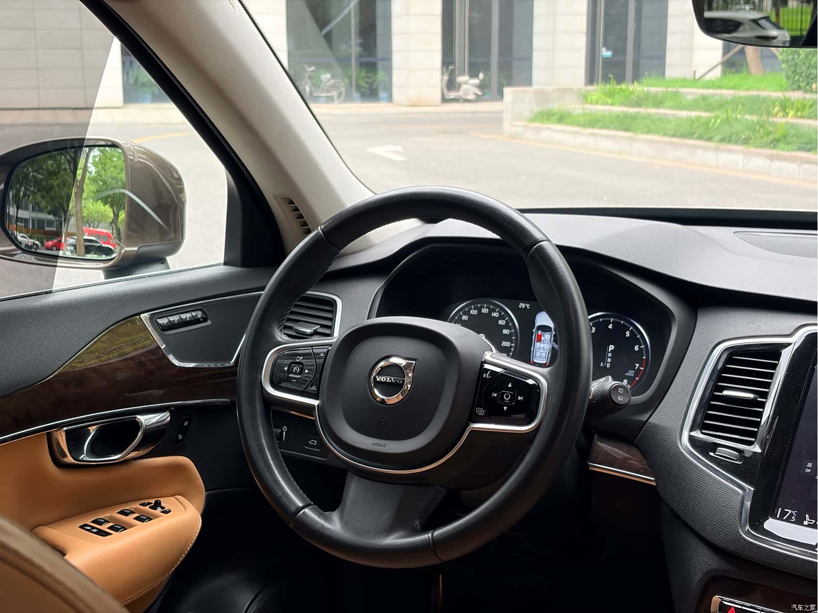 Volvo XC90, 2016 10