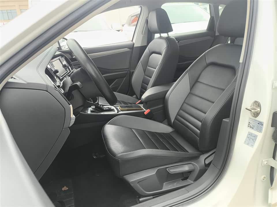 Volkswagen Sagitar Volkswagen Sagitar