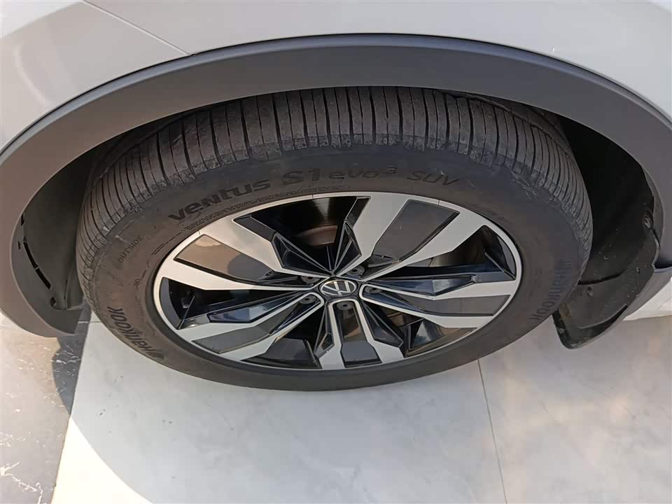 Volkswagen Tiguan L Volkswagen Tiguan L