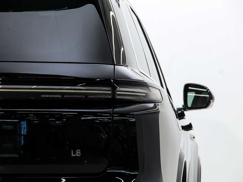 Li Auto Ideal L8