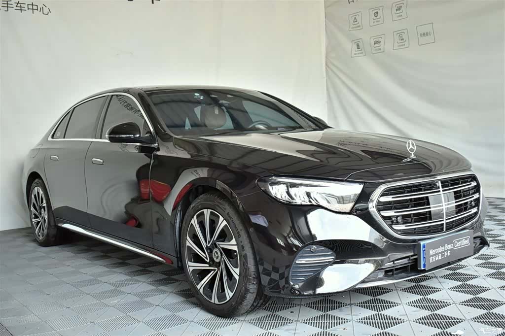 Mercedes-Benz E-Class, 2025 3
