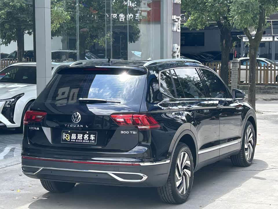 Volkswagen Tiguan L