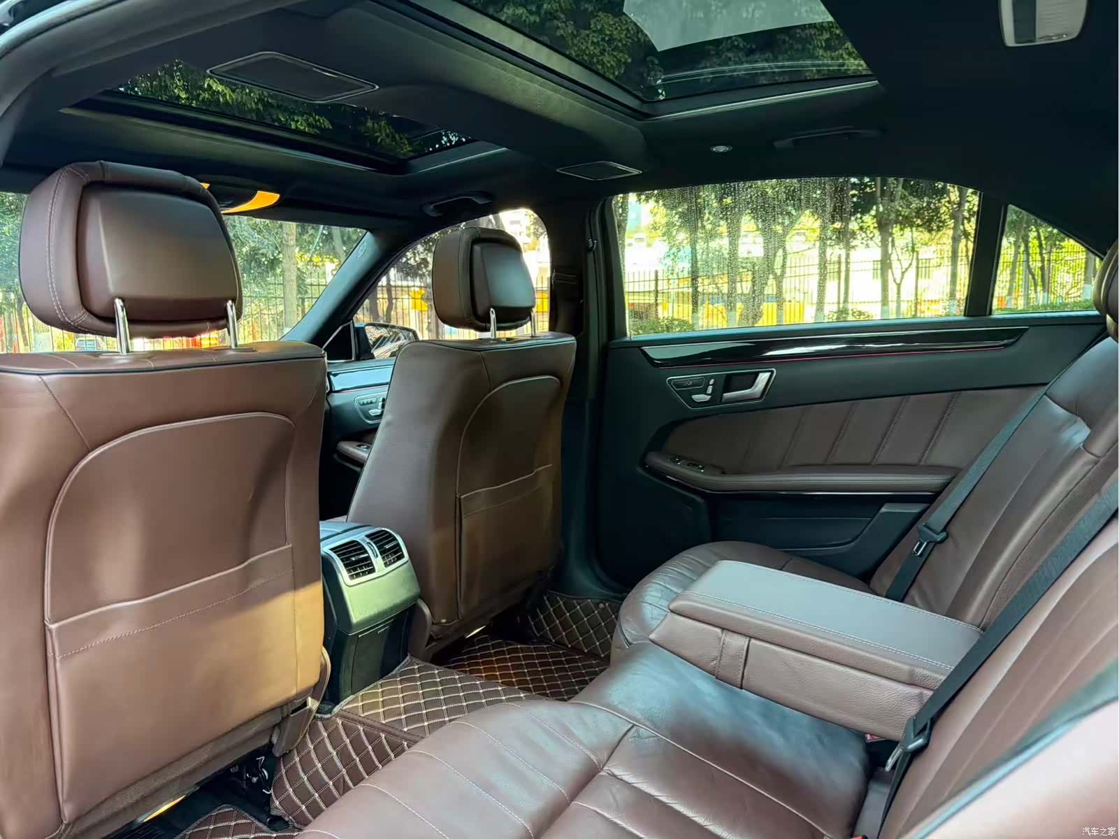 Mercedes-Benz E-Class, 2014 26