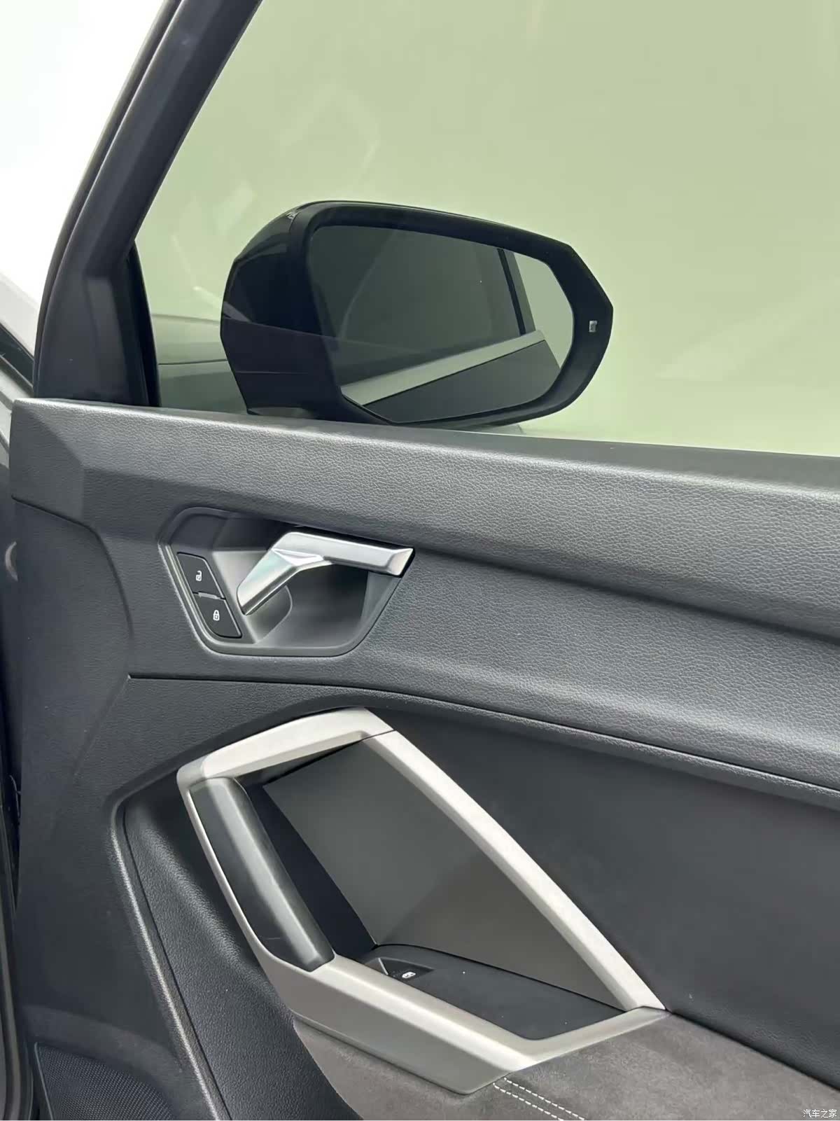 Audi Q3, 2022 12