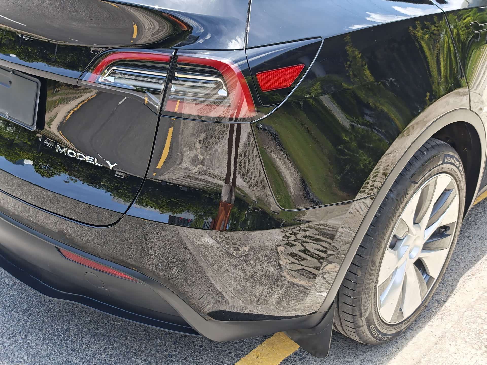 Tesla Model Y, 2023 11