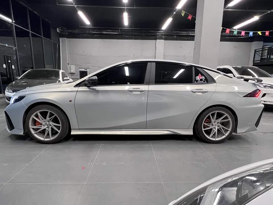 Trumpchi Shadow Leopard