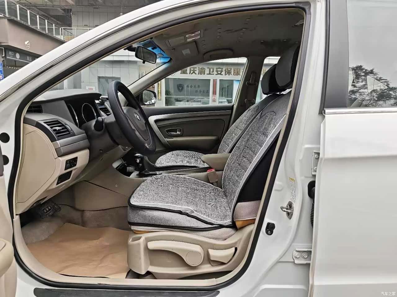 DongFeng A60, 2014 12