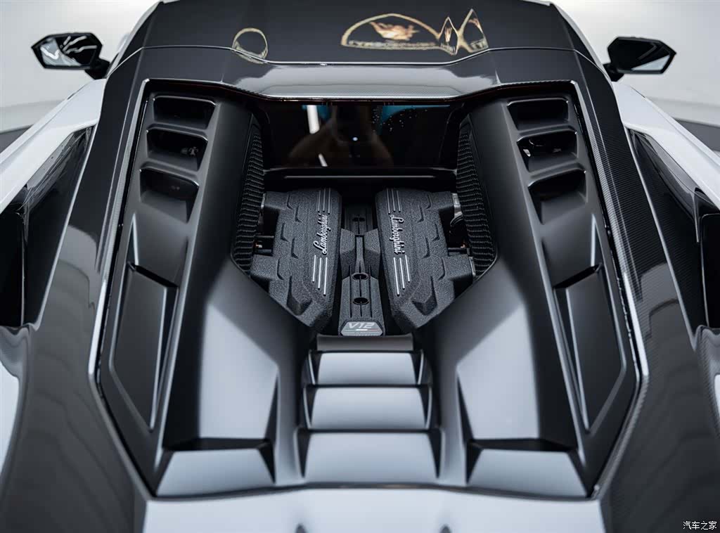 Lamborghini Revuelto, 2025 17