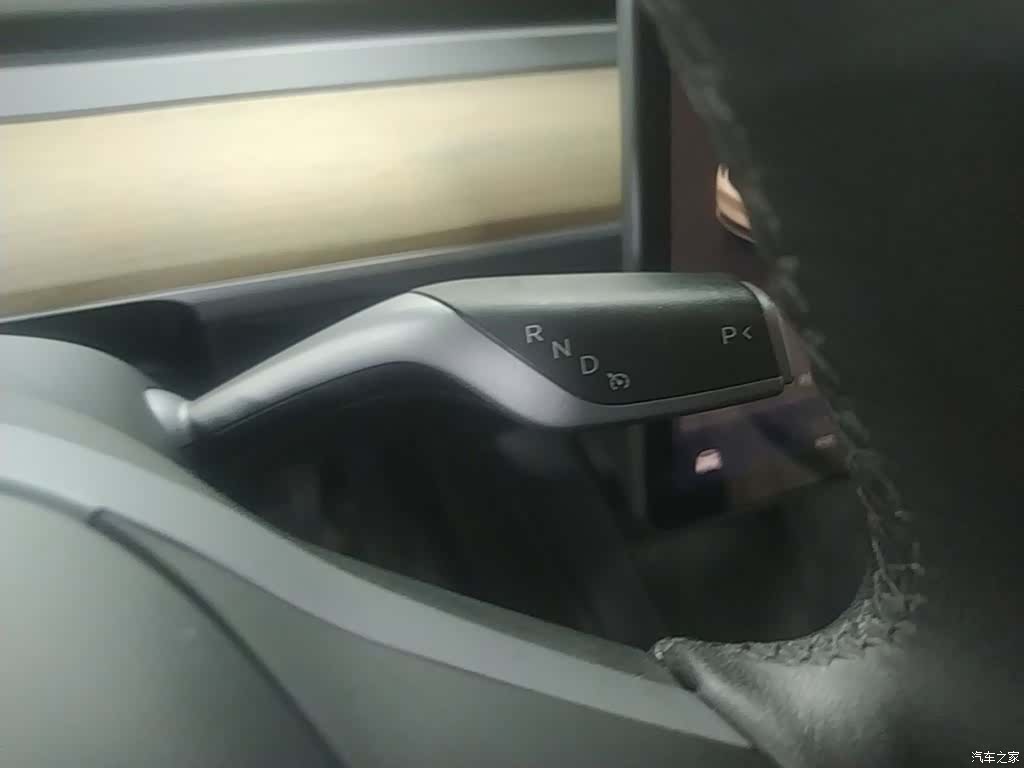 Tesla Model Y, 2022 14