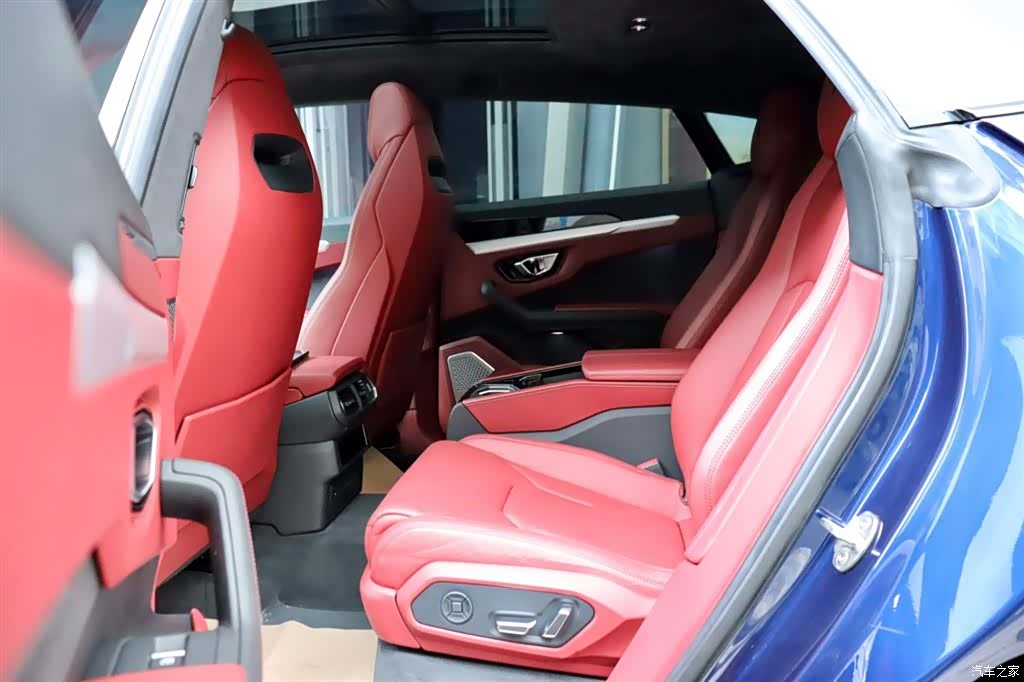 Lamborghini Urus, 2020 10