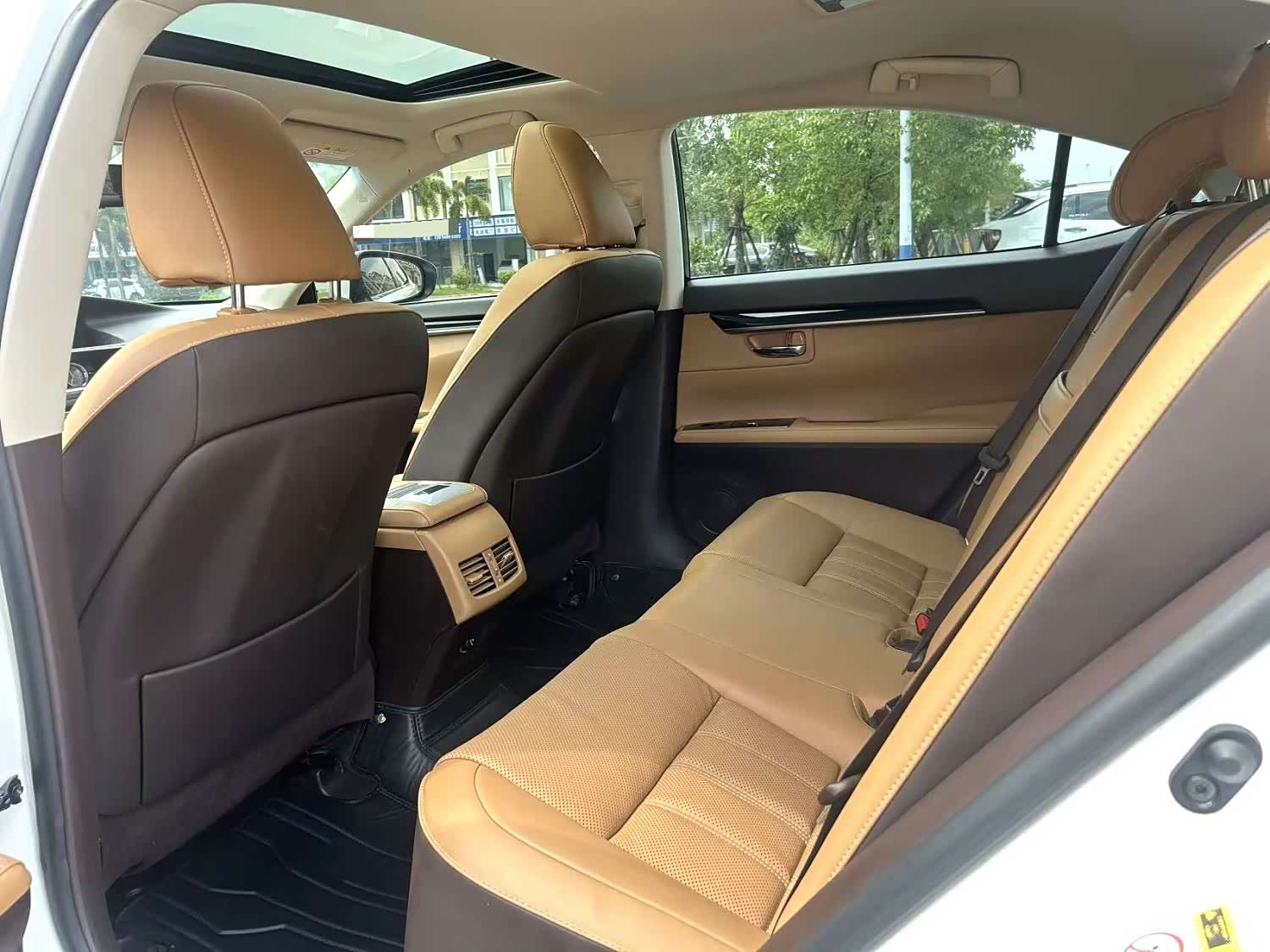 Lexus ES, 2017 все фото