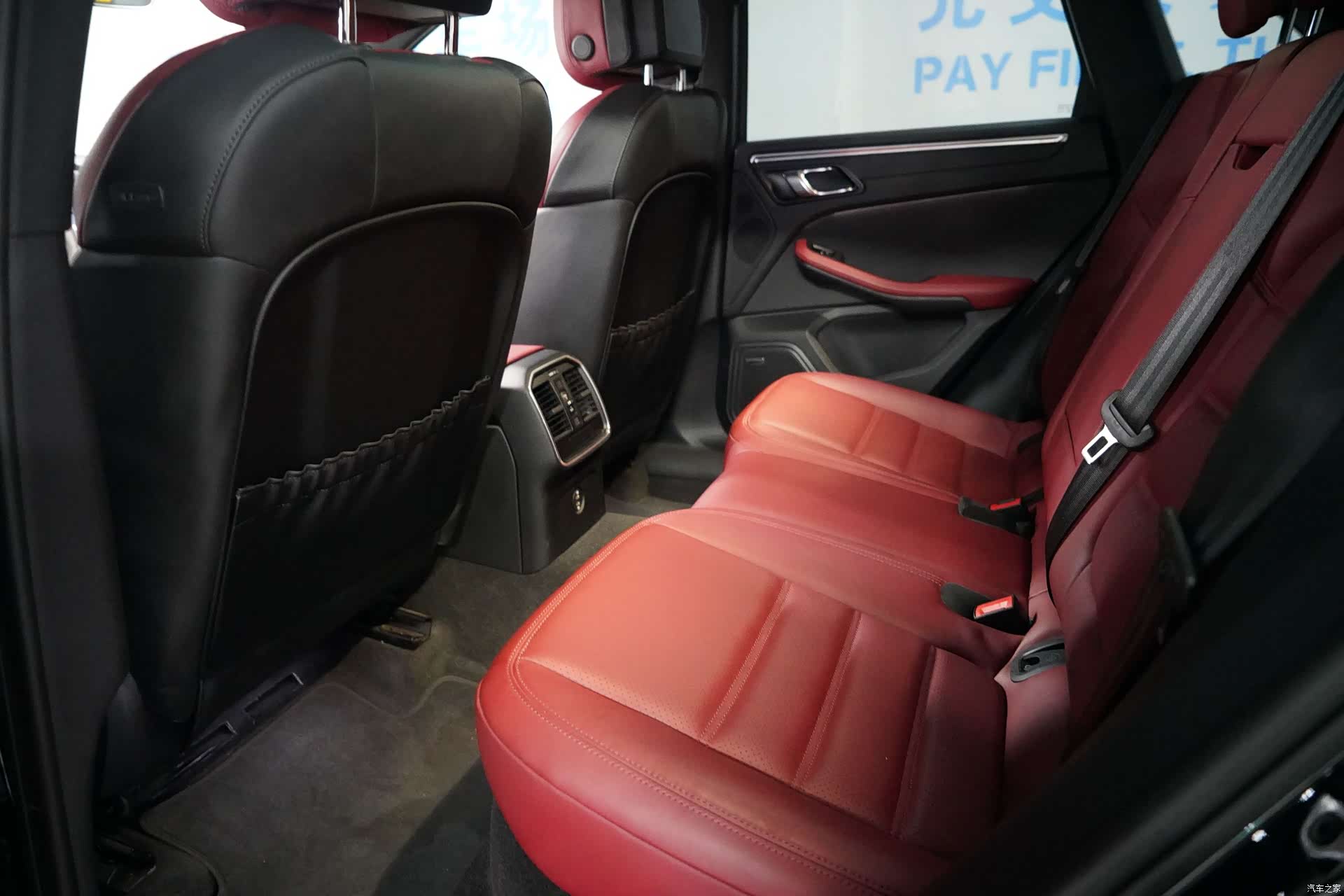 Porsche Macan, 2023 6