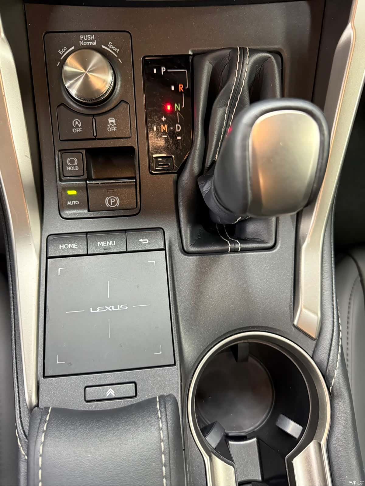 Lexus NX, 2021 11