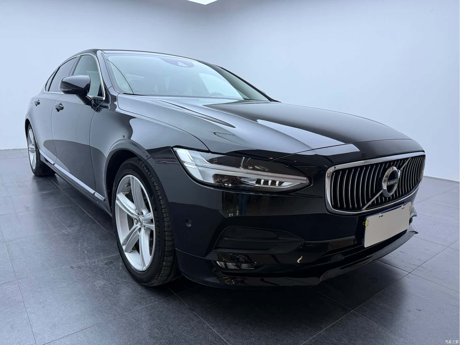 Volvo S90, 2017 3