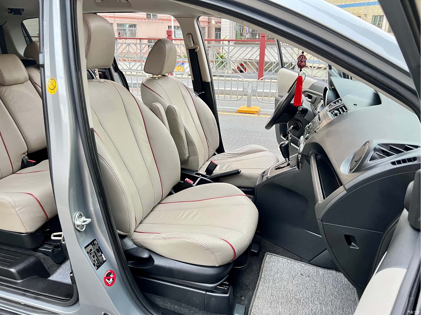 Mazda 5, 2011 7
