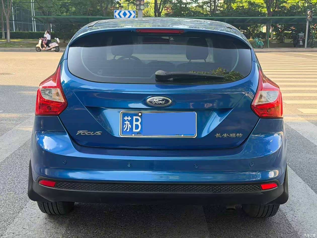 Ford Focus, 2013 6