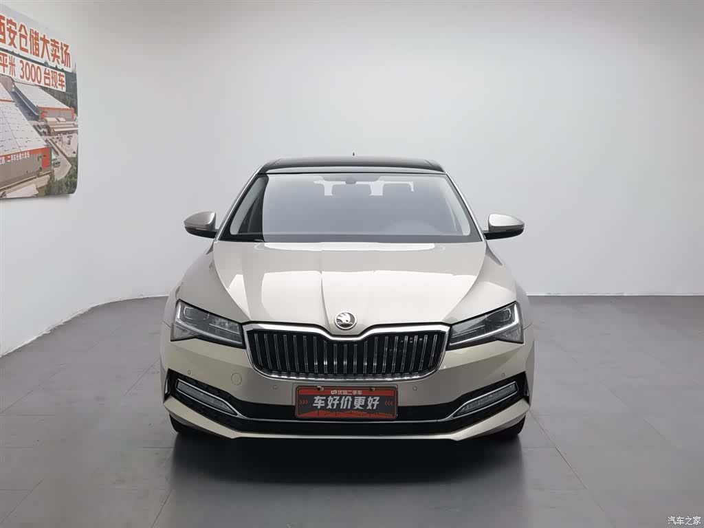 Skoda Superb, 2022 3