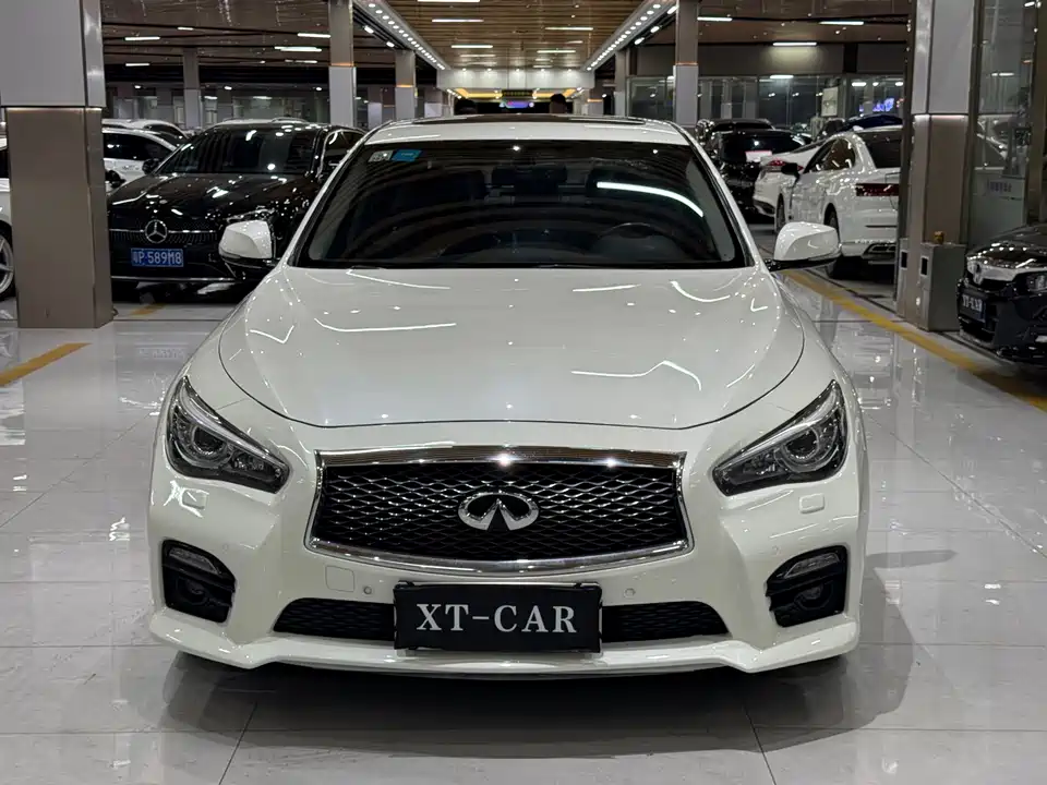 Infiniti Q50L
