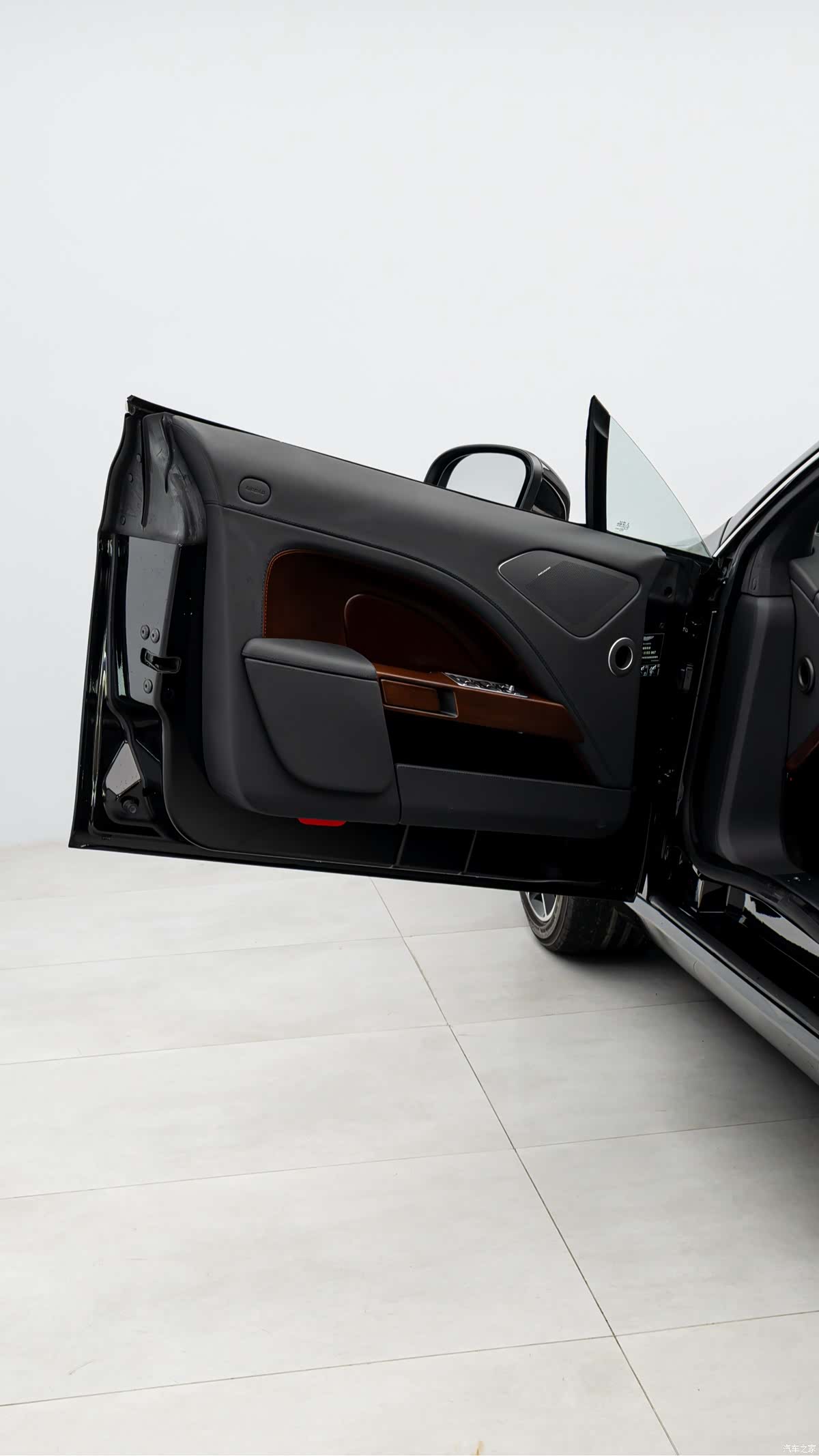 Aston Martin Rapide, 2013 все фото