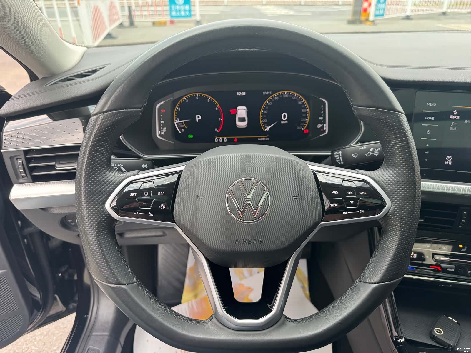 Volkswagen Passat, 2023 12