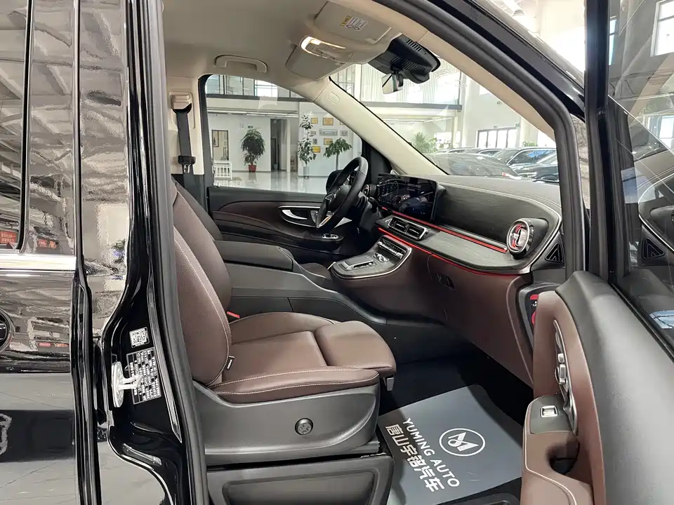 Mercedes-Benz V-class