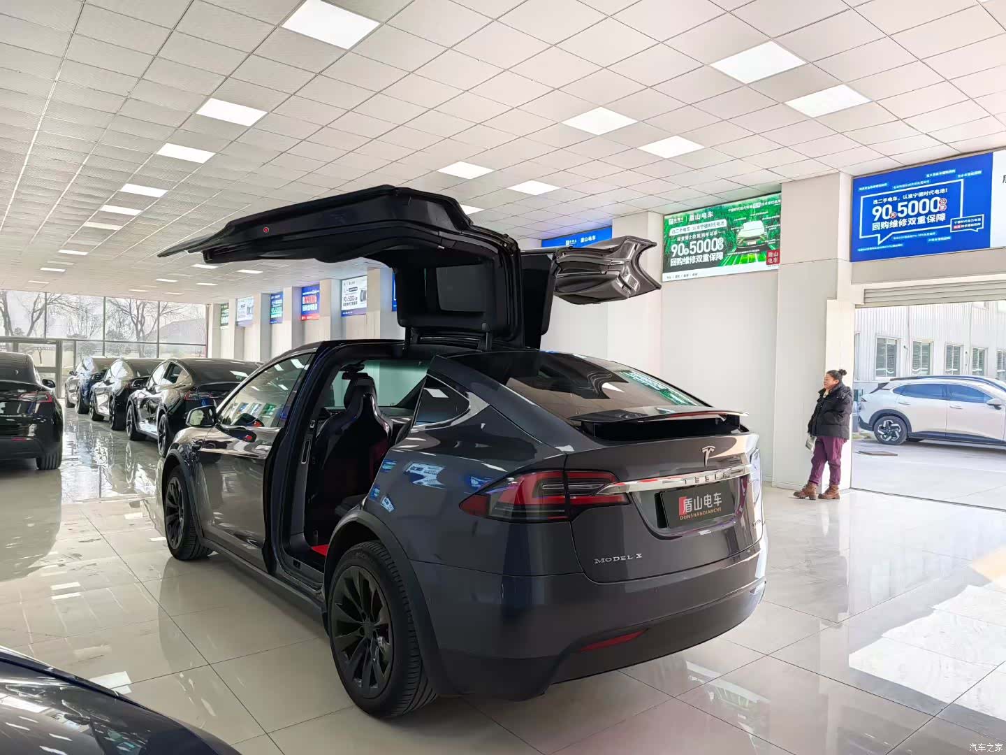 Tesla Model X, 2017 4