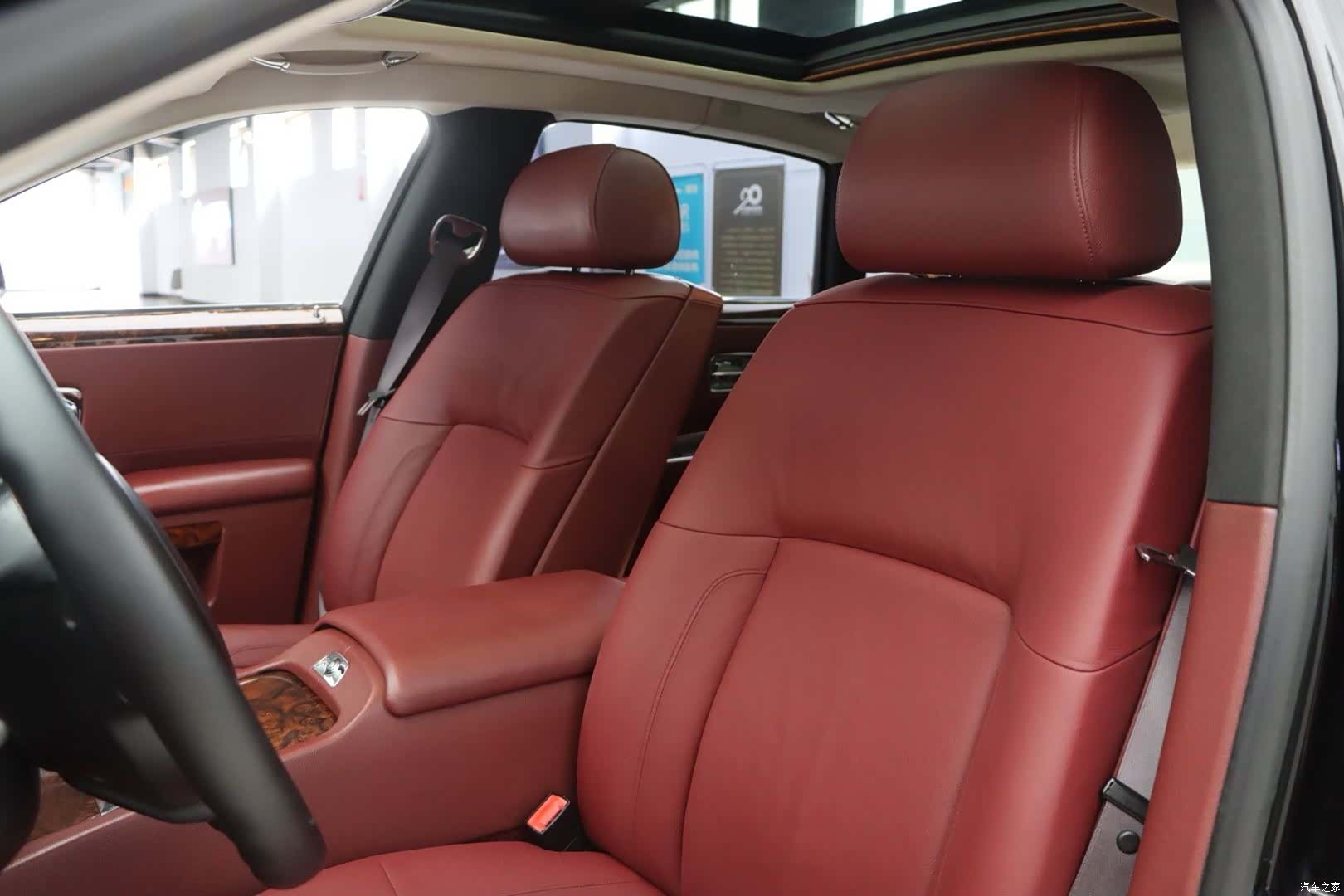 Rolls-Royce Ghost, 2014 все фото