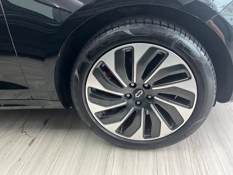 AITO Ask the world M5