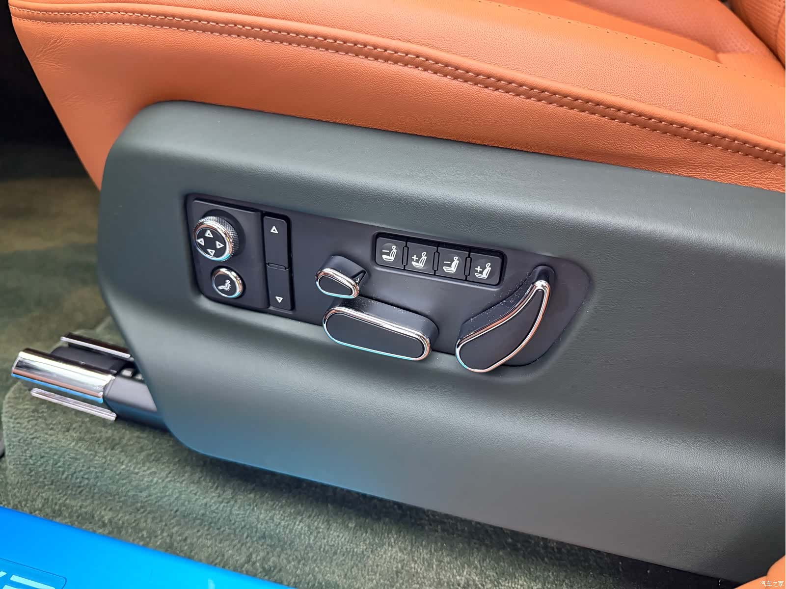Bentley Bentayga, 2021 14