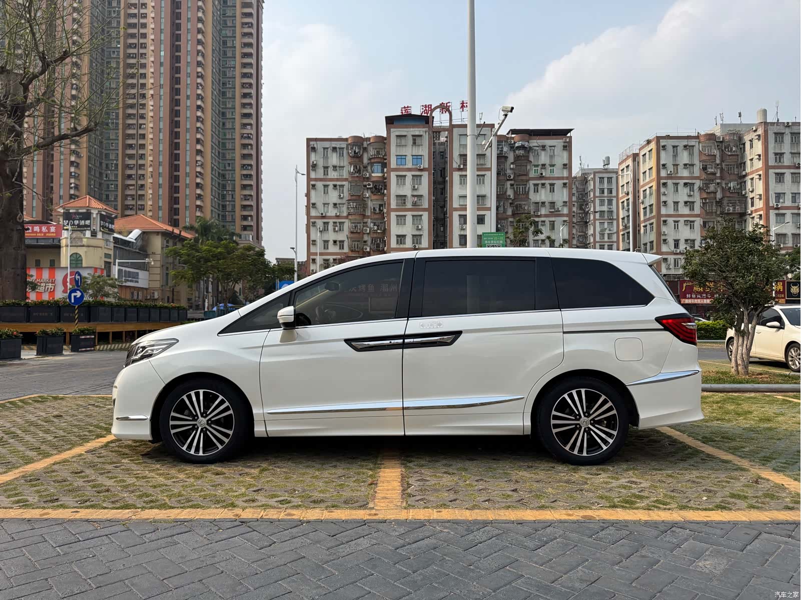 Honda Elysion, 2018 8
