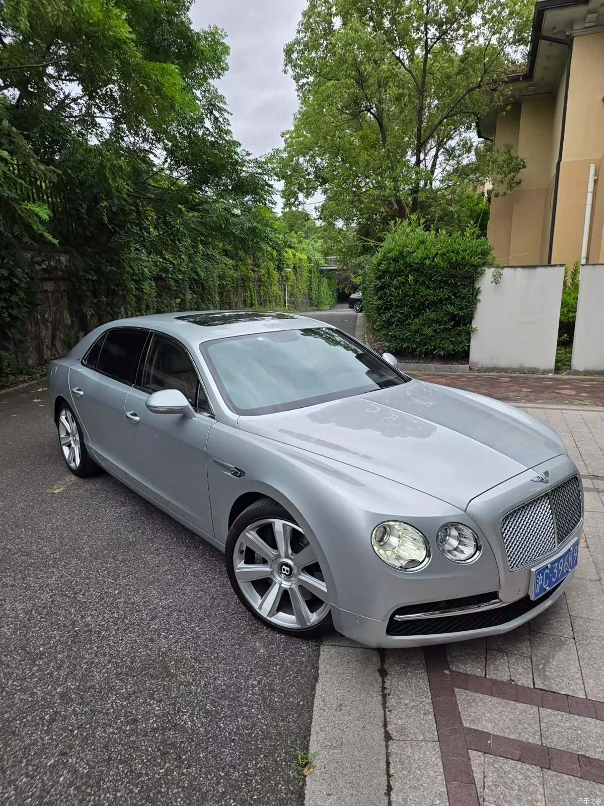 Bentley Flying Spur, 2016 3