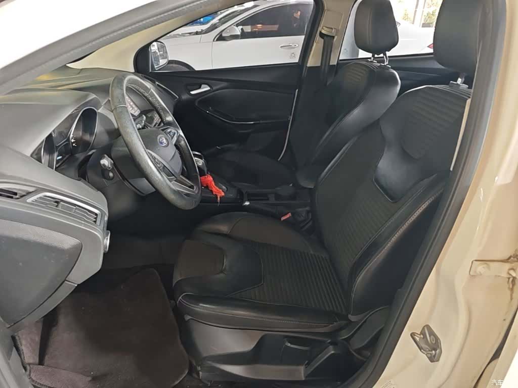 Ford Focus, 2015 15