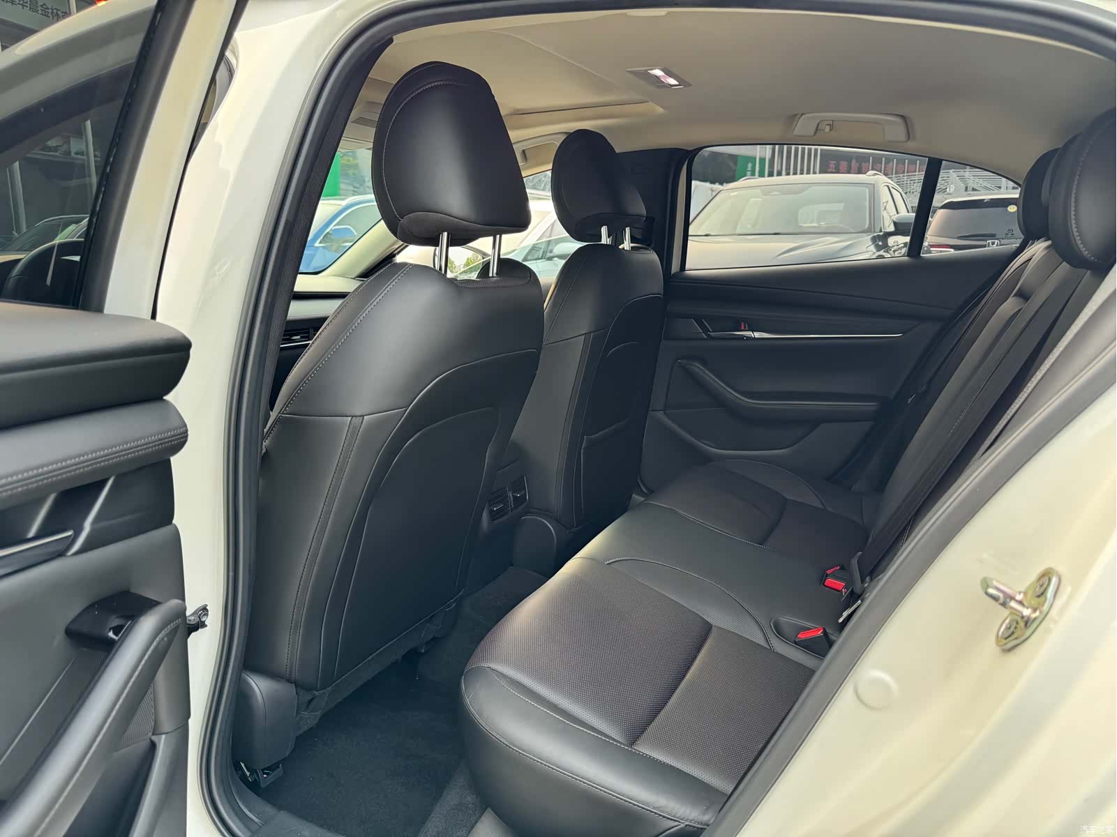 Mazda Mazda3, 2020 все фото