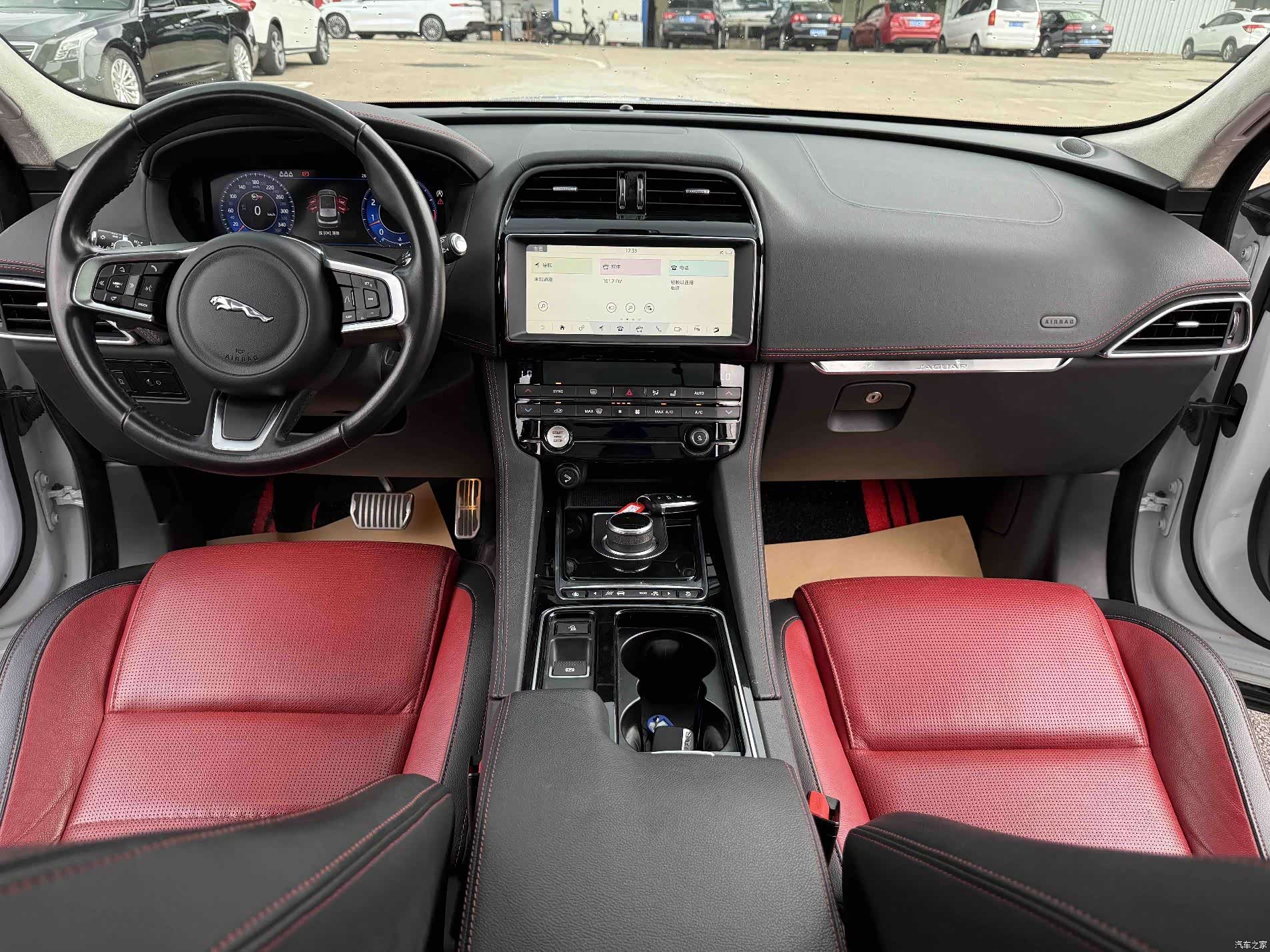 Jaguar F-PACE, 2021 9