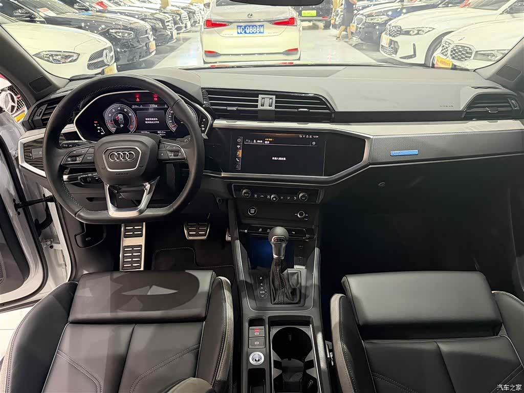 Audi Q3, 2024 13