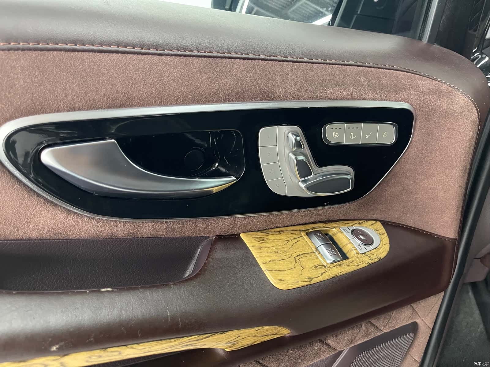 Mercedes-Benz 7, 2019 24
